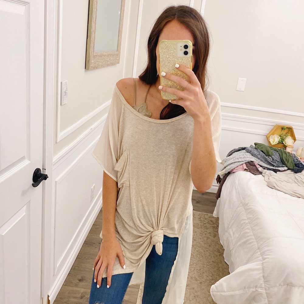 Cream tee with details